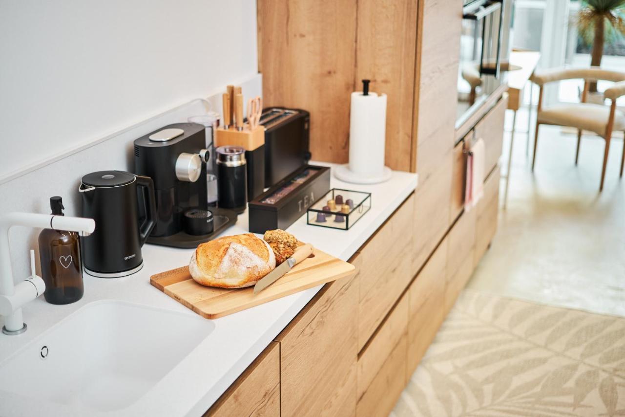קלן Park Avenue Apartments - Dom Mit Stil - Kueche - Parkplatz - Wlan - 65 Zoll Tv - Netflix מראה חיצוני תמונה