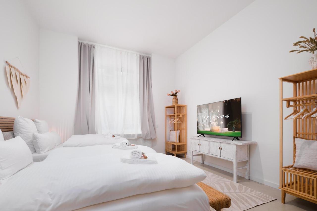 קלן Park Avenue Apartments - Dom Mit Stil - Kueche - Parkplatz - Wlan - 65 Zoll Tv - Netflix מראה חיצוני תמונה